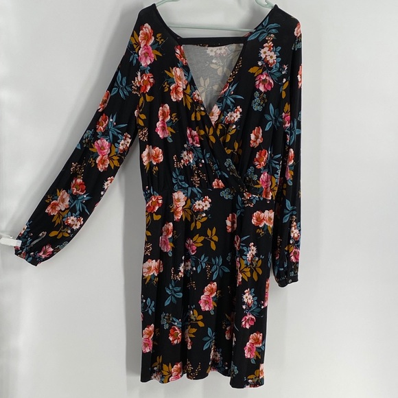 Anthropologie Dresses & Skirts - Anthropologie Floral BoHo Rayon sleeve dress L